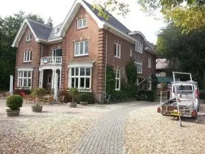 Buitenschilderwerk vriendenhuis te Heerlen
